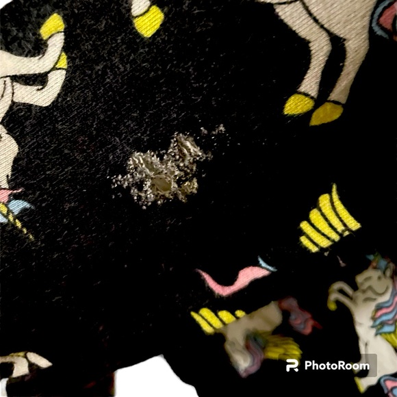 H&M divided Unicorn sweatshirt - Picture 2 of 2